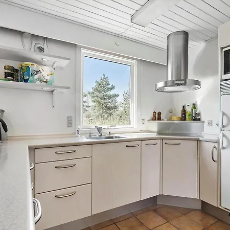 1574 Aakirkeby - Strandvangen 8