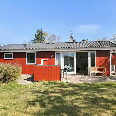 1574 Aakirkeby - Strandvangen 8 Vester Somarken