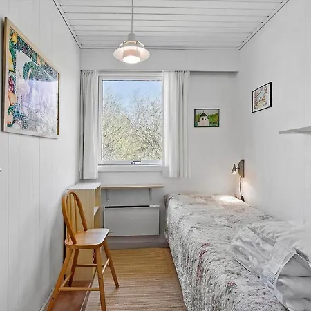 1574-aakirkeby-strandvangen-8 *