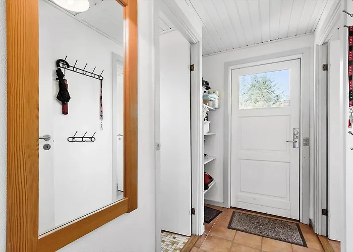 1574-aakirkeby-strandvangen-8 Holiday home