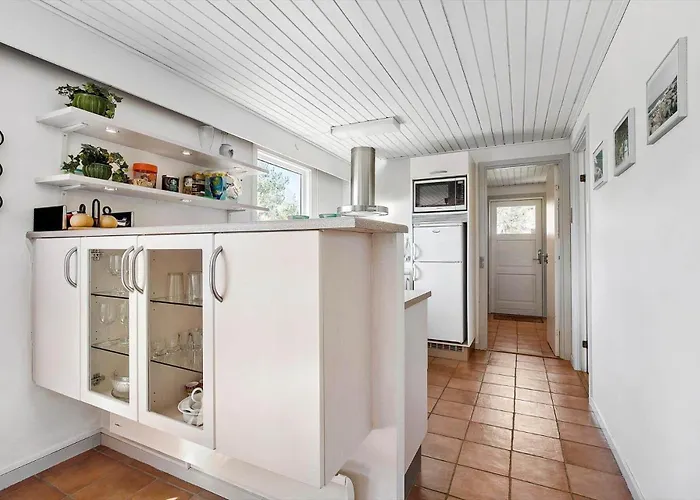 1574-aakirkeby-strandvangen-8 度假居 Vester Somarken